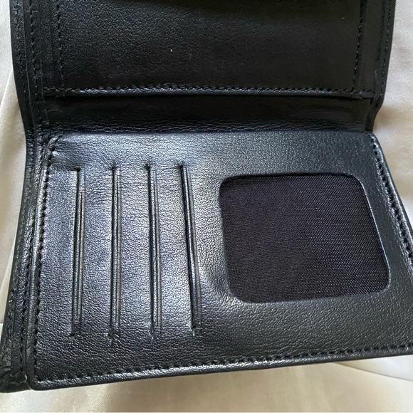 Black leather wallet - Picture 4 of 5